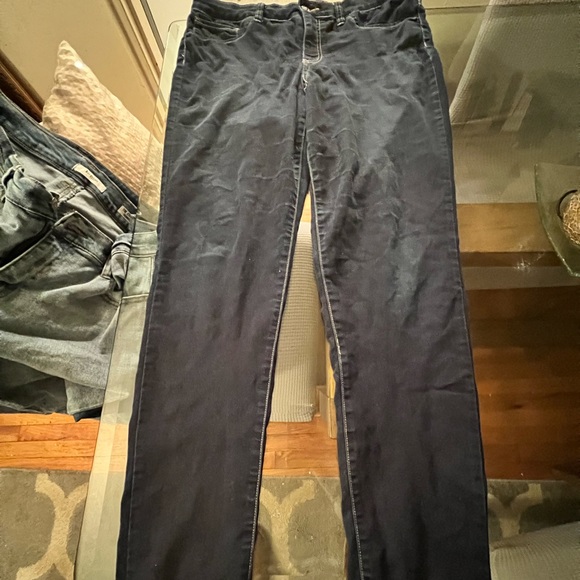 Jeans - Picture 2 of 6